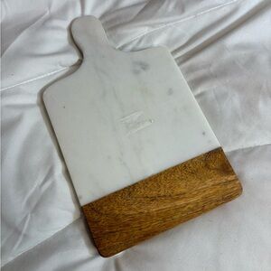10" x 6" Marble and Wood Serving Board
- Threshold™